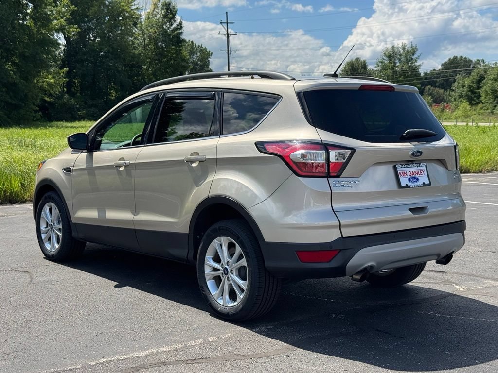 Certified 2018 Ford Escape SE FWD image 13
