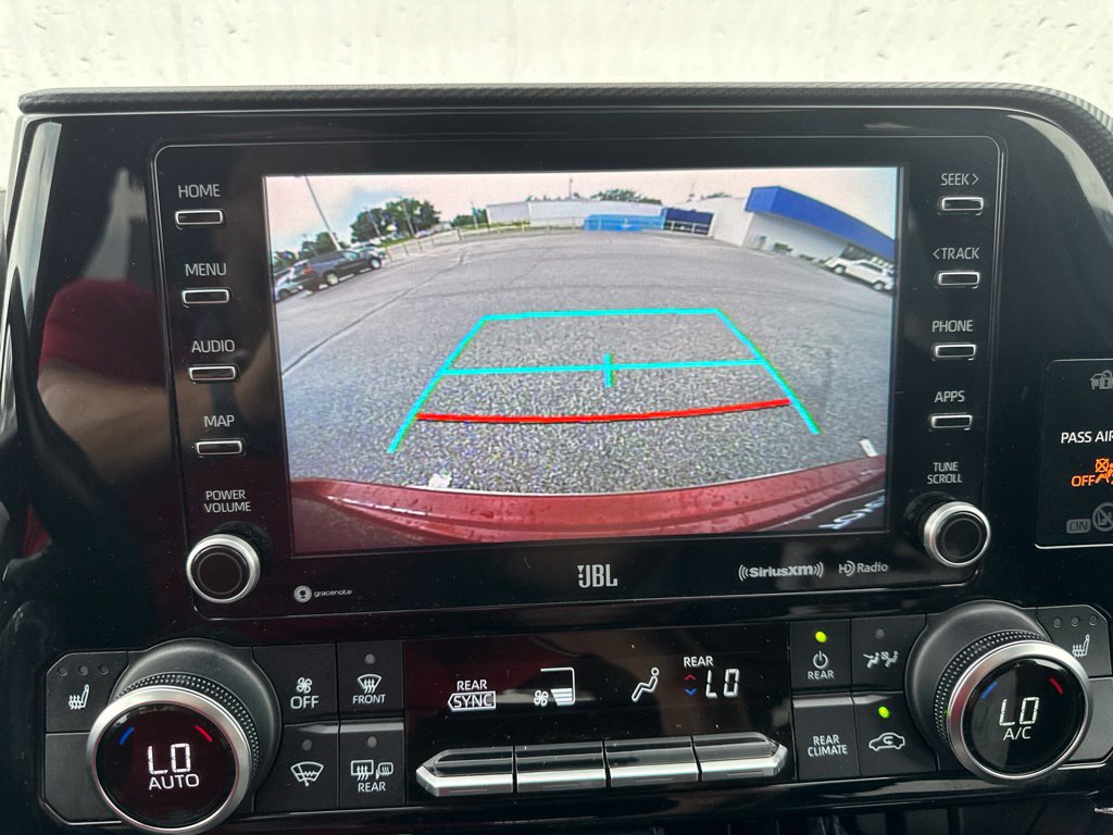 Used 2021 Toyota Highlander XSE AWD/4WD image 47