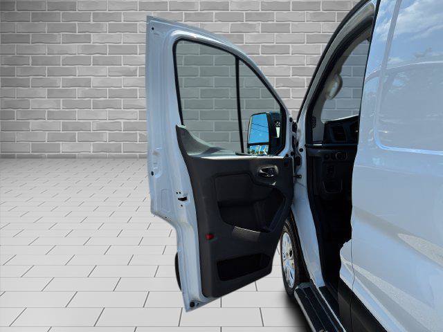 Certified 2025 Ford Transit 250 Low Roof w/ Exterior Upgrade Package RWD image 12