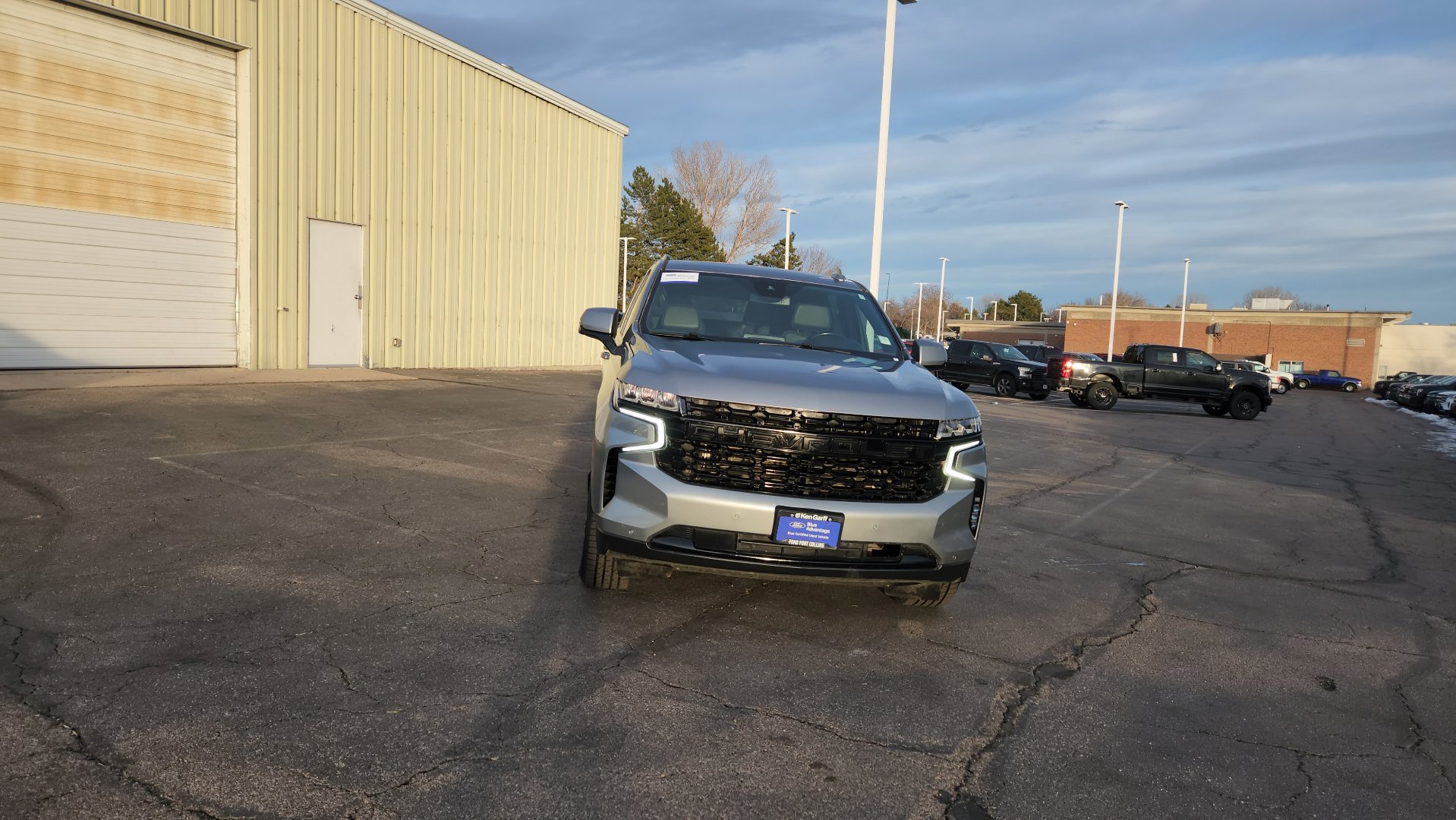 Used 2023 Chevrolet Suburban RST w/ Luxury Package image 20