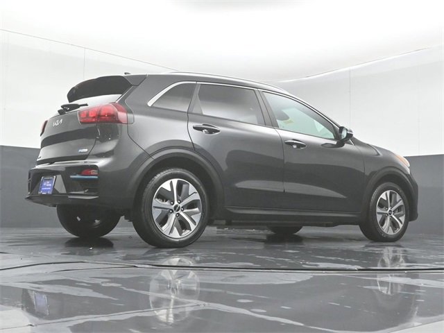 Used 2022 Kia Niro EX image 14