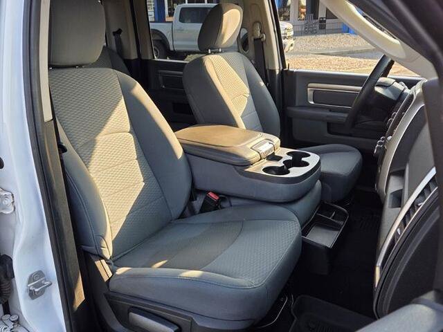 Used 2019 RAM 1500 Classic SLT AWD/4WD image 17