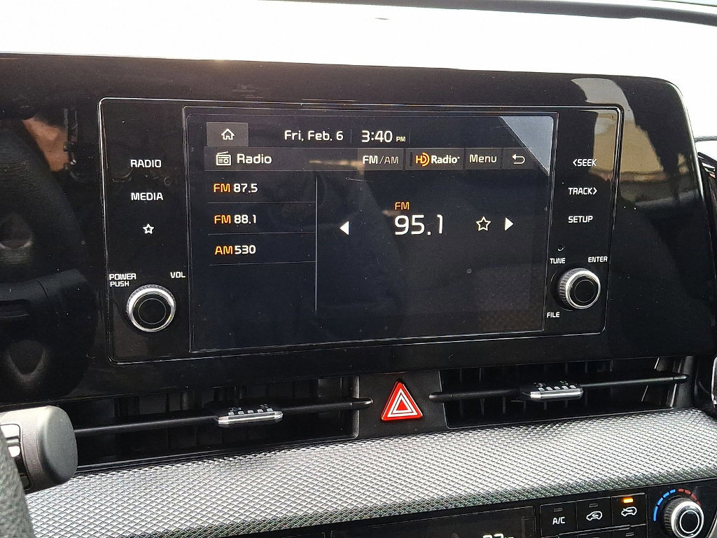 Used 2023 Kia Sportage LX image 19