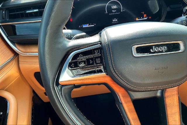 Used 2024 Jeep Grand Cherokee L Summit AWD/4WD image 11