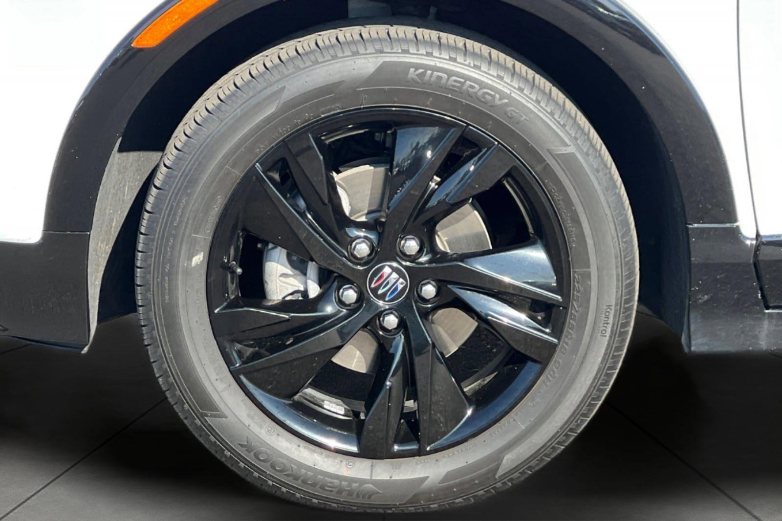 Used 2024 Buick Encore GX Sport Touring image 30