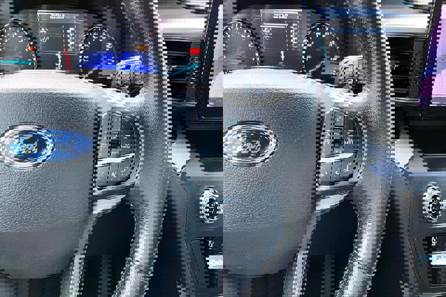 Certified 2020 Ford Explorer XLT w/ Equipment Group 202A RWD image 25