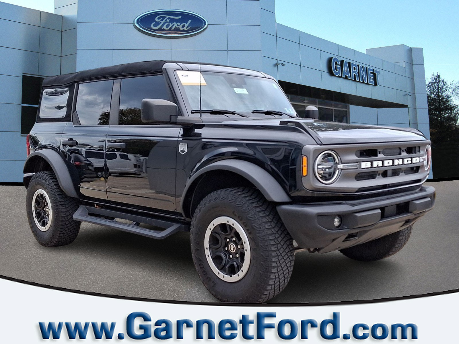 Certified 2023 Ford Bronco Big Bend w/ Sasquatch Package AWD/4WD image 1