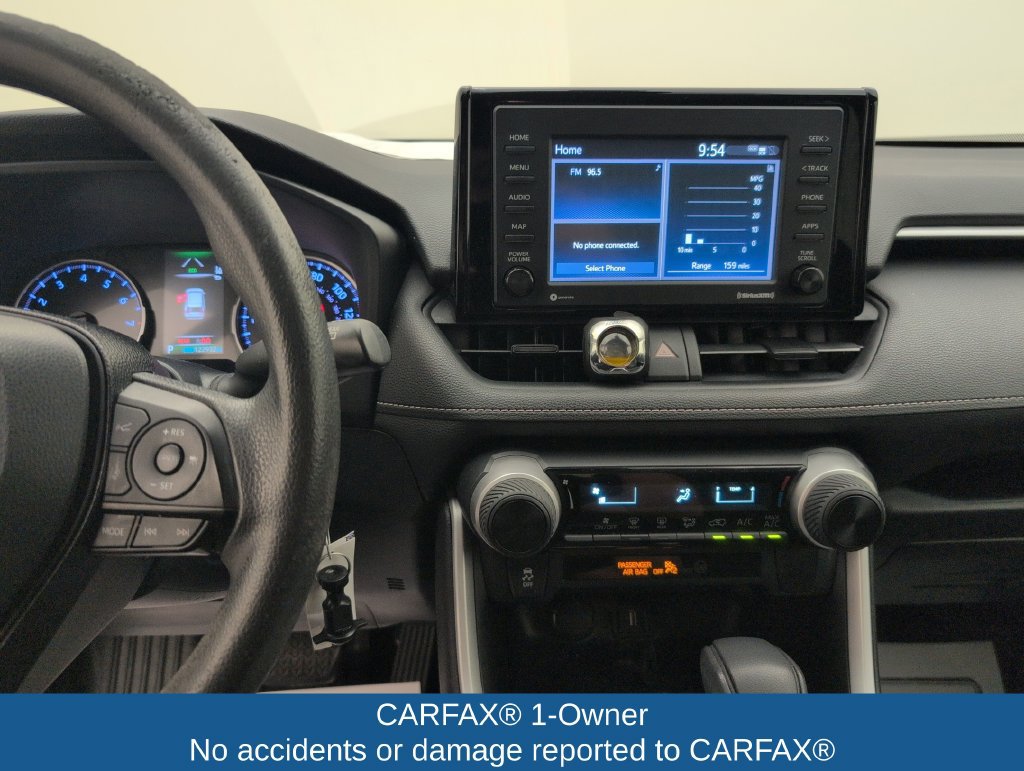 Used 2020 Toyota RAV4 LE FWD image 17