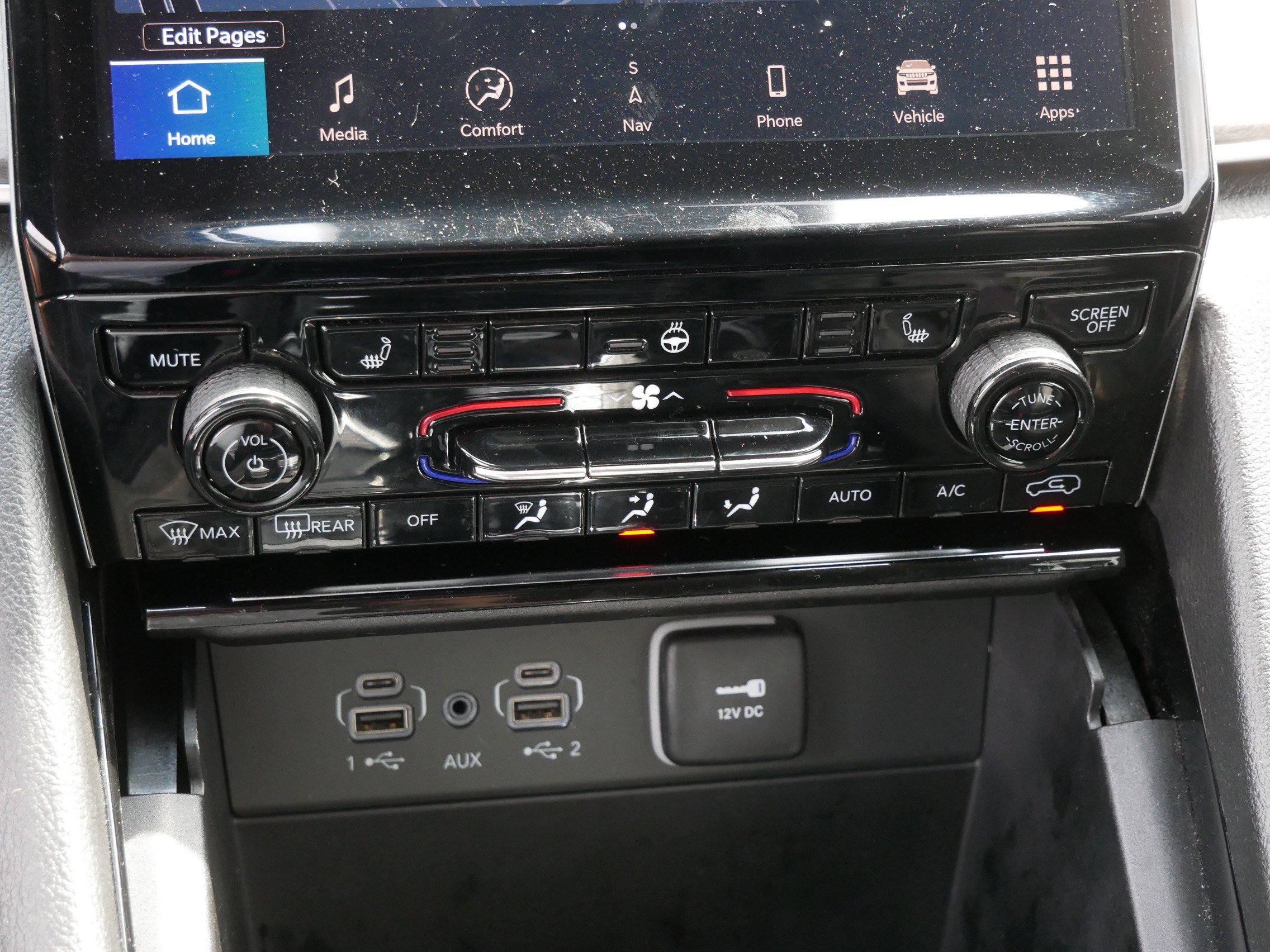 Used 2023 Jeep Grand Cherokee L Limited AWD/4WD image 23