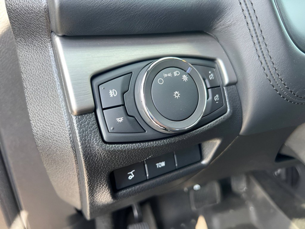 Certified 2017 Ford Explorer Platinum AWD/4WD image 28