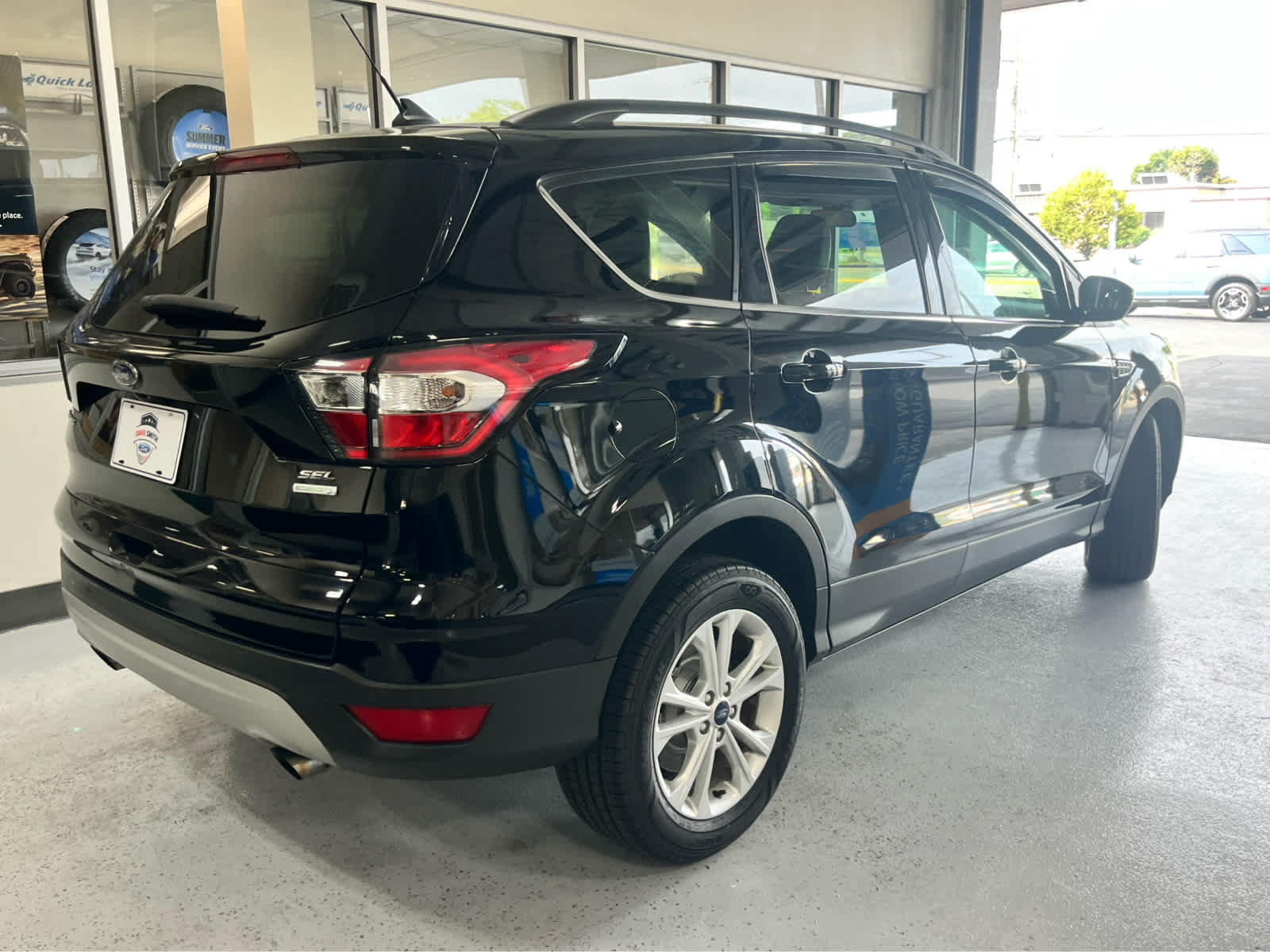 Certified 2018 Ford Escape SEL FWD image 8