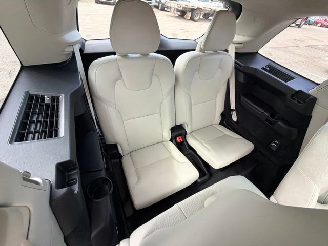 Used 2022 Volvo XC90 T6 Momentum AWD/4WD image 31