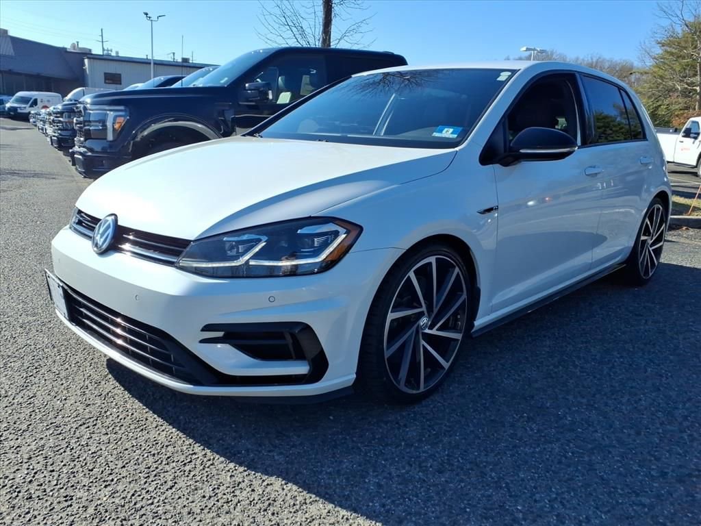 Used 2018 Volkswagen Golf R 4-Door image 5
