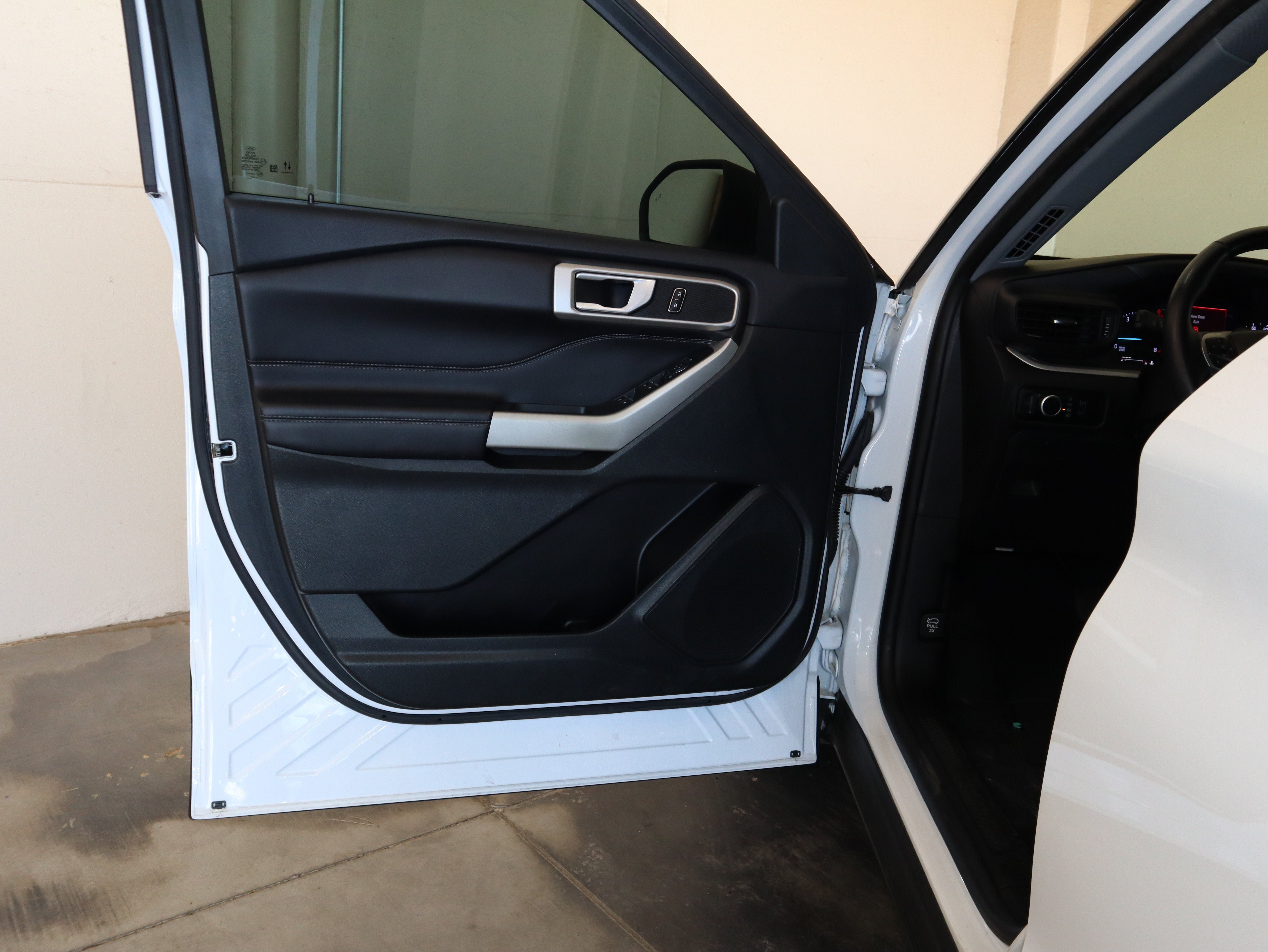 Certified 2023 Ford Explorer XLT AWD/4WD image 31