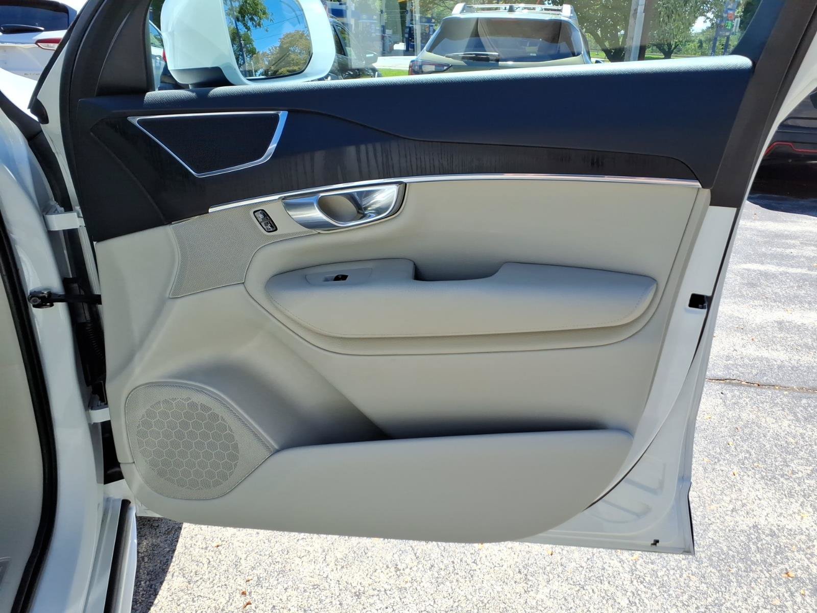 Used 2020 Volvo XC90 T5 Momentum w/ Protection Package Premier AWD/4WD image 30