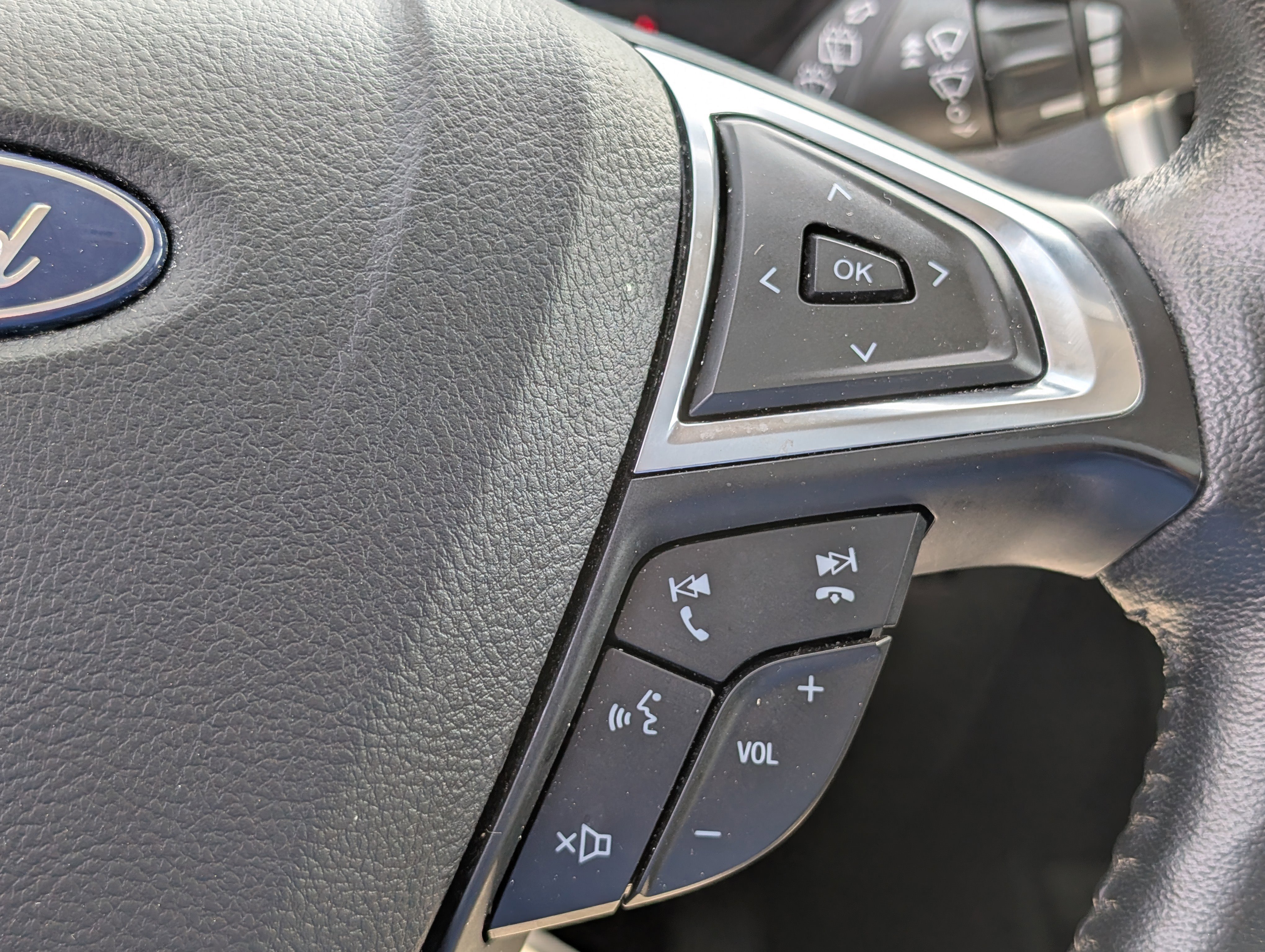 Certified 2023 Ford Edge SEL w/ Convenience Package image 26