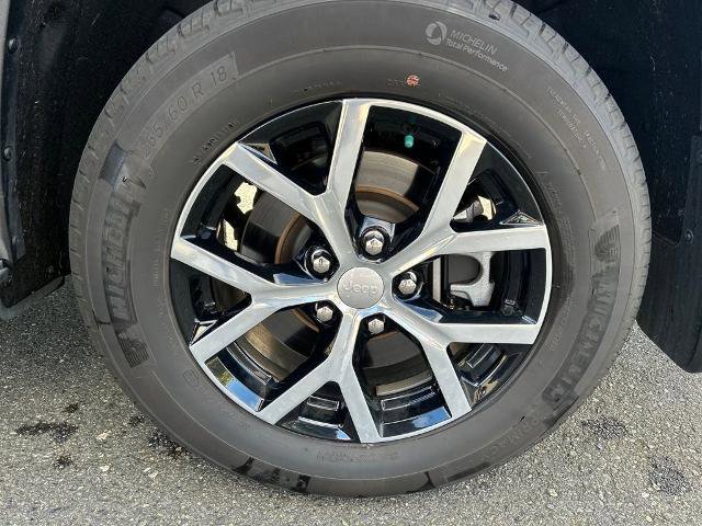 Used 2023 Jeep Grand Cherokee L Limited w/ Luxury Tech Group II image 13