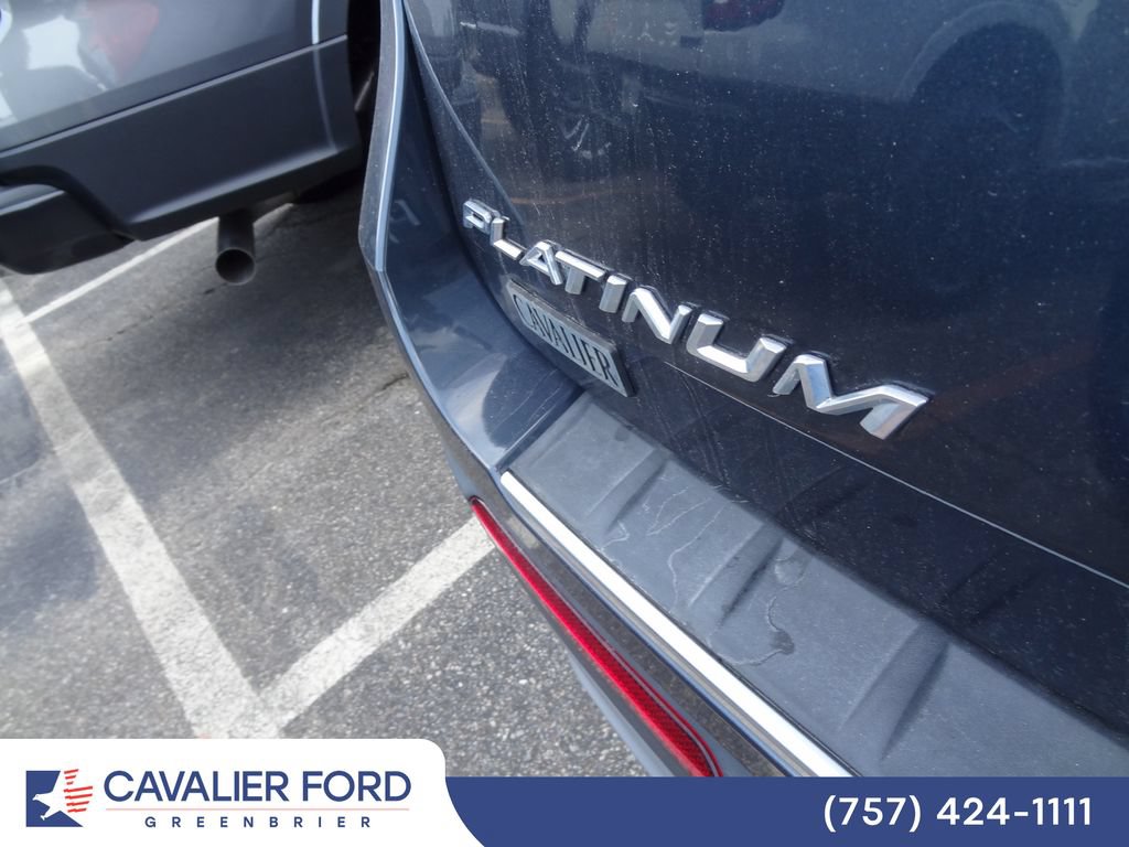 Certified 2023 Ford Explorer Platinum w/ Technology Package AWD/4WD image 6