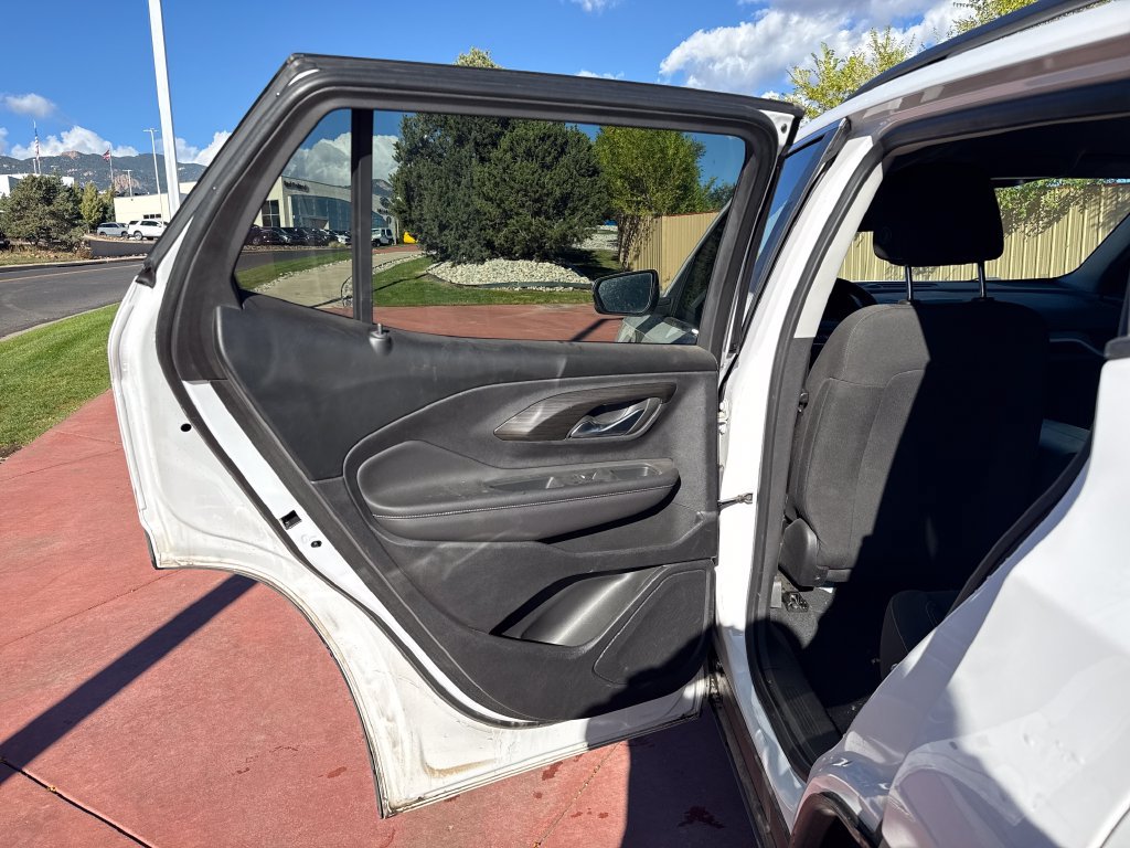 Used 2022 GMC Terrain SLE w/ Driver Convenience Package AWD/4WD image 19