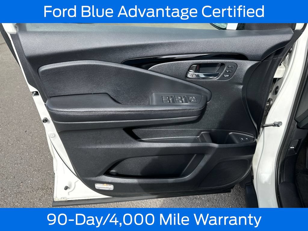 Used 2017 Honda Pilot Touring image 12