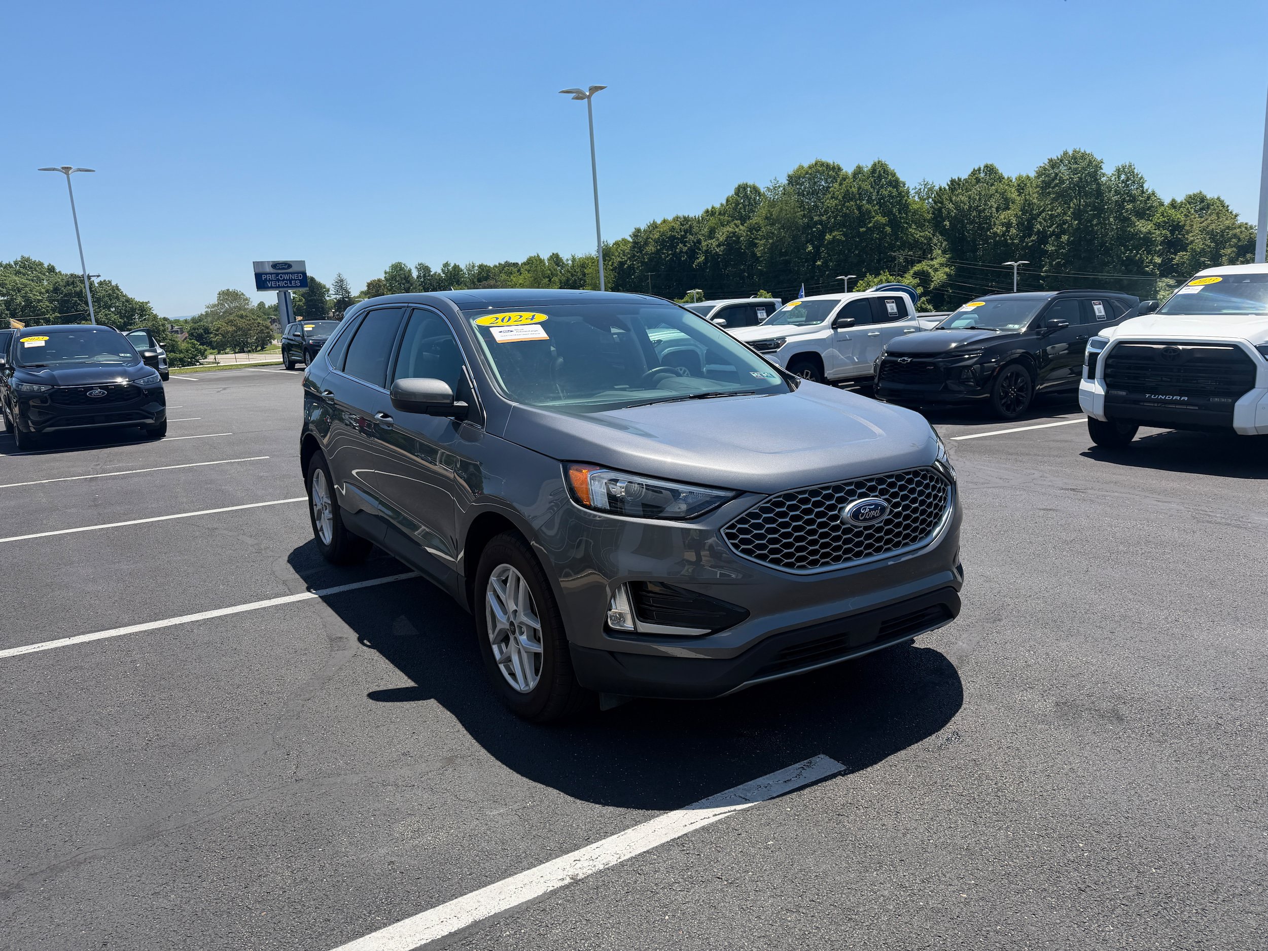 Certified 2024 Ford Edge SEL w/ Convenience Package AWD/4WD image 4