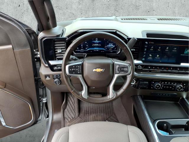 Used 2024 Chevrolet Silverado 3500 LTZ w/ LTZ Convenience Package AWD/4WD image 15