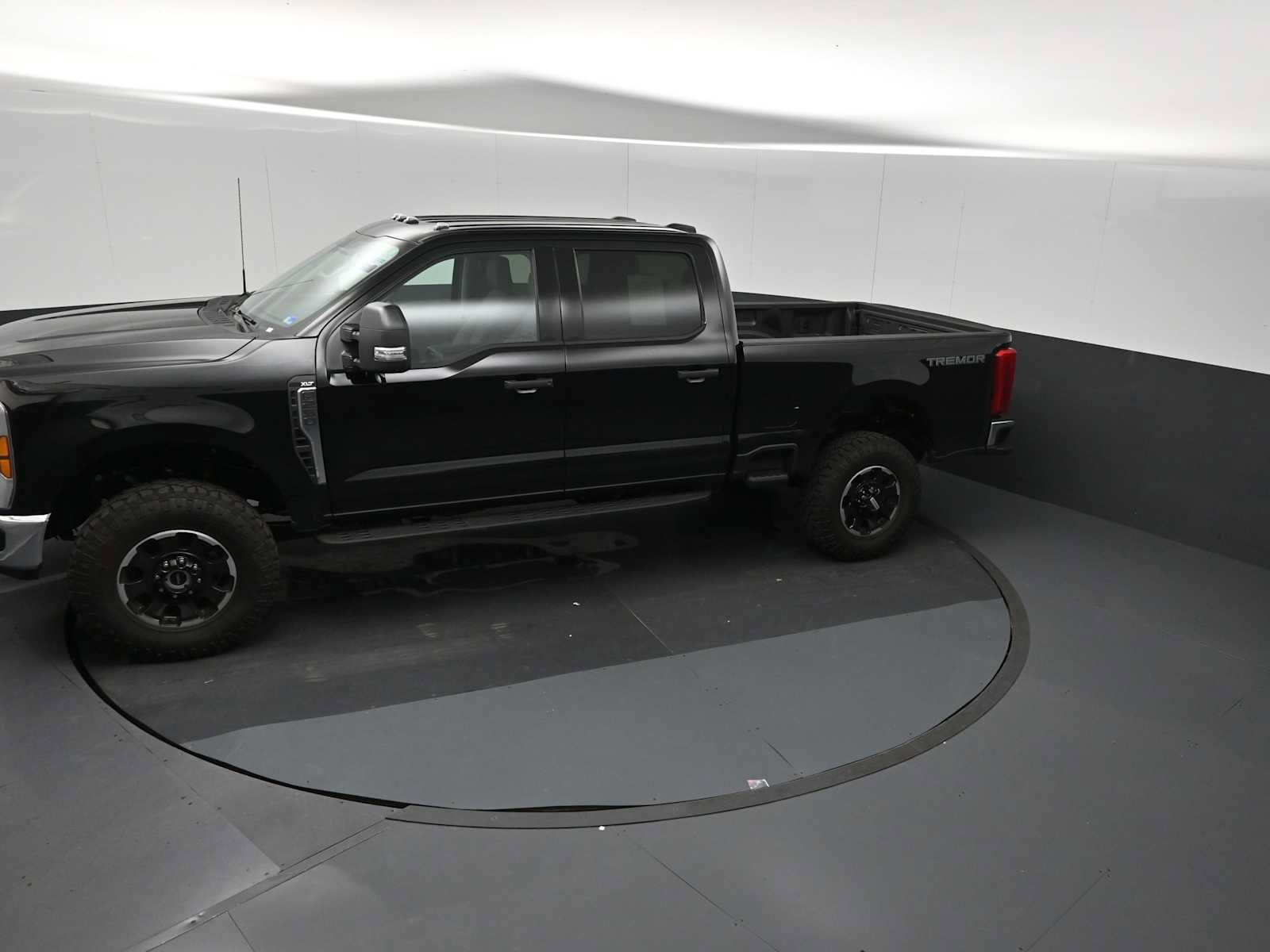 Certified 2026 Ford F250 XLT w/ Tremor Off-Road Package AWD/4WD image 39