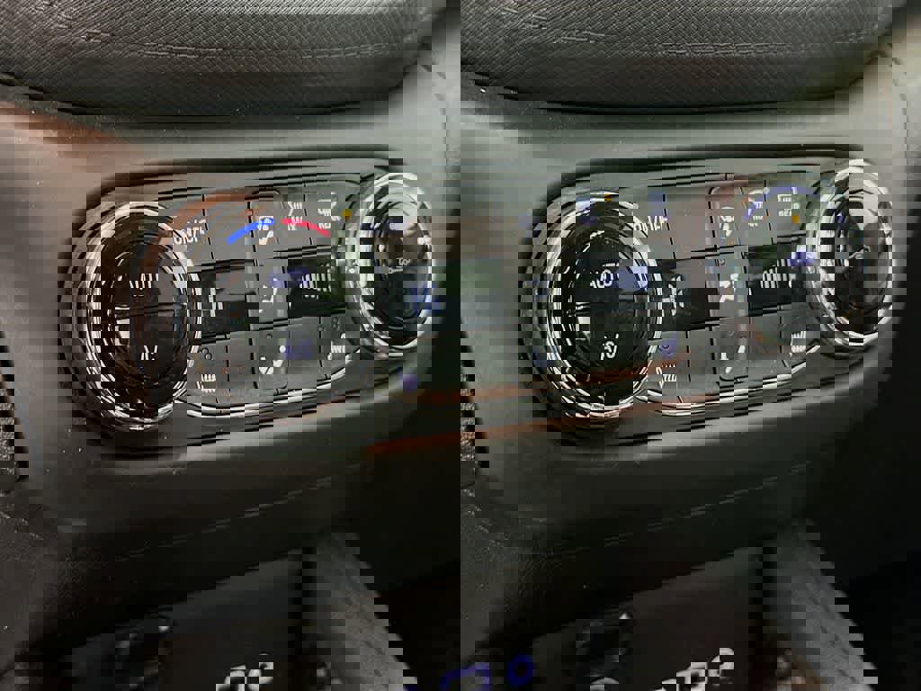 Used 2023 Chevrolet TrailBlazer LT w/ Convenience Package image 20