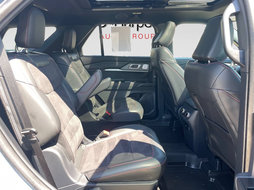 Certified 2025 Ford Explorer ST AWD/4WD image 12