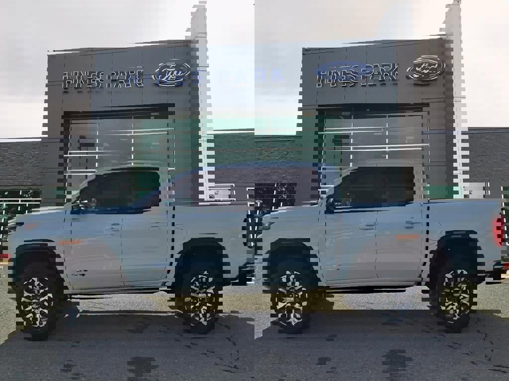 Used 2024 GMC Canyon AT4 w/ Canyon Safety Plus Package image 2