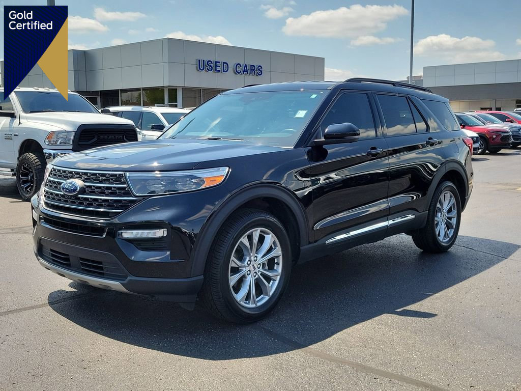 Certified 2023 Ford Explorer XLT w/ Equipment Group 202A AWD/4WD image 1