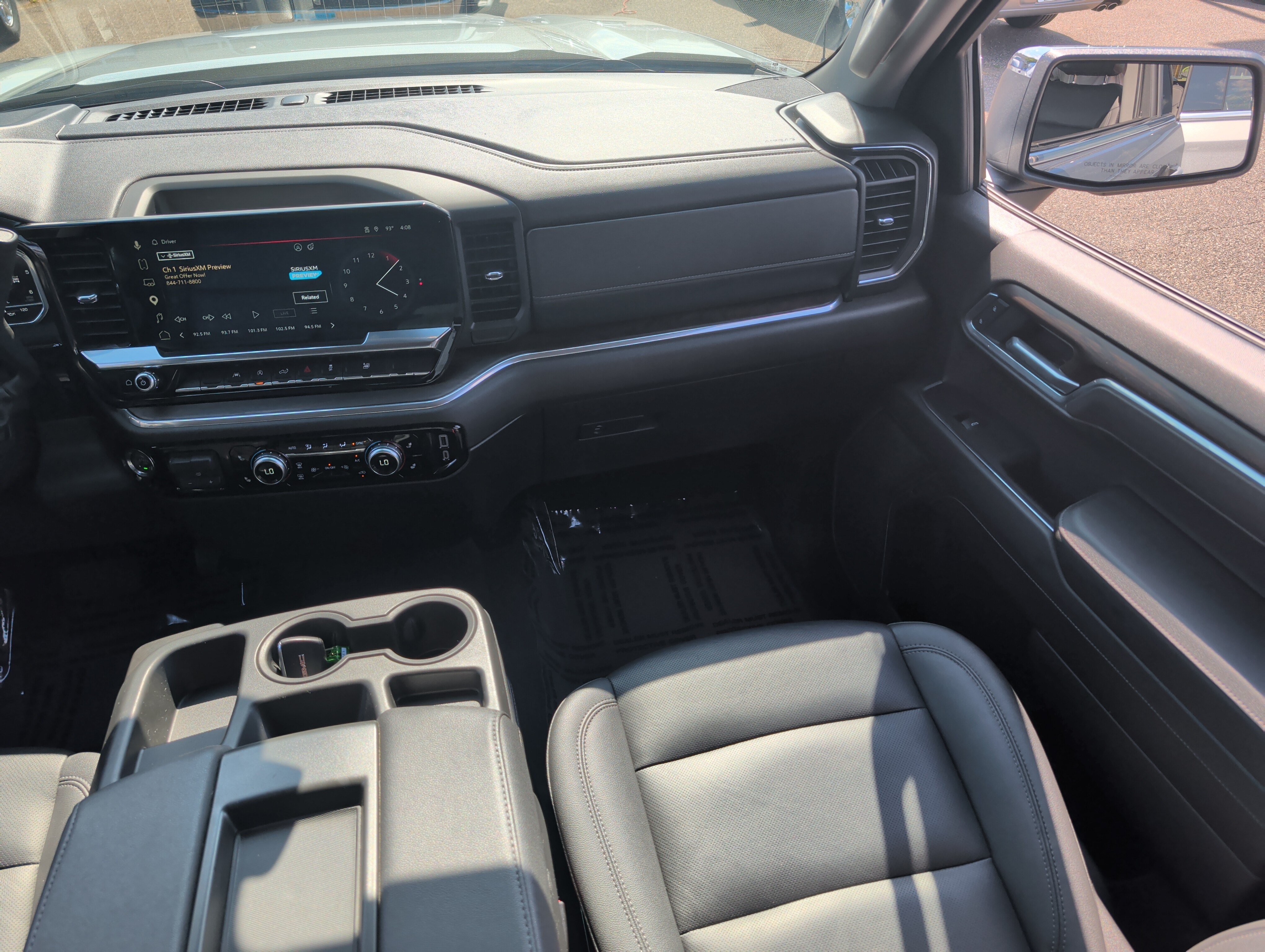 Used 2025 GMC Sierra 1500 SLT AWD/4WD image 11