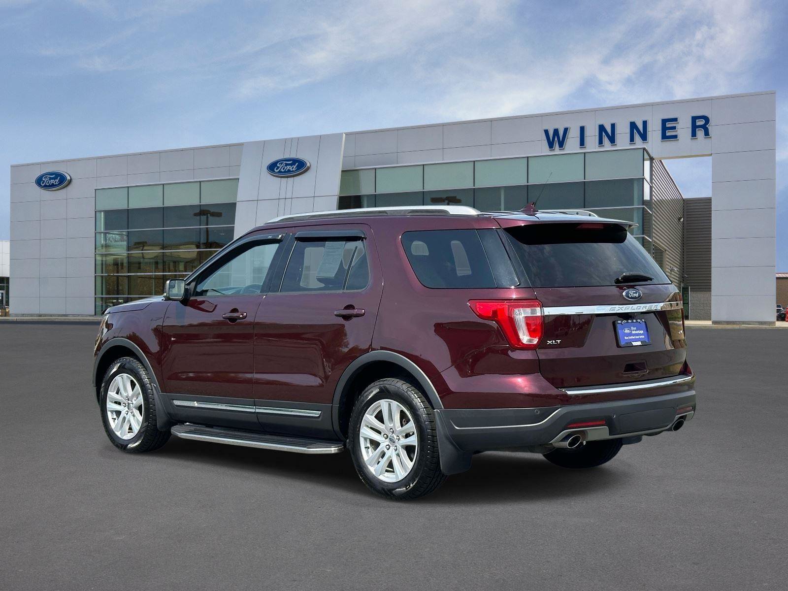 Certified 2018 Ford Explorer XLT w/ Equipment Group 201A AWD/4WD image 2