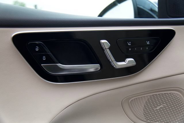 Used 2025 Mercedes-Benz C 300 4MATIC Sedan image 16