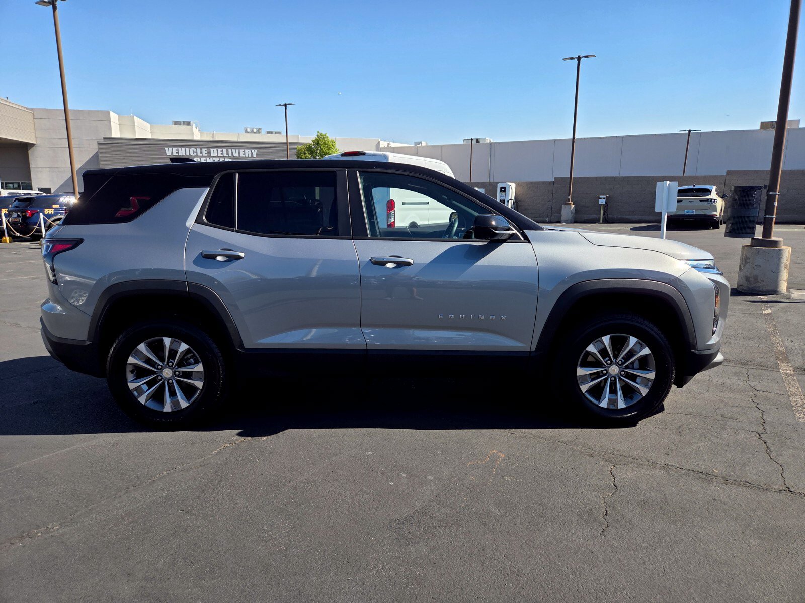 Used 2026 Chevrolet Equinox LT w/ Convenience Package II FWD image 7