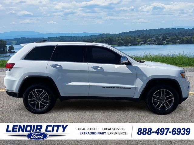 Used 2022 Jeep Grand Cherokee Limited AWD/4WD image 2