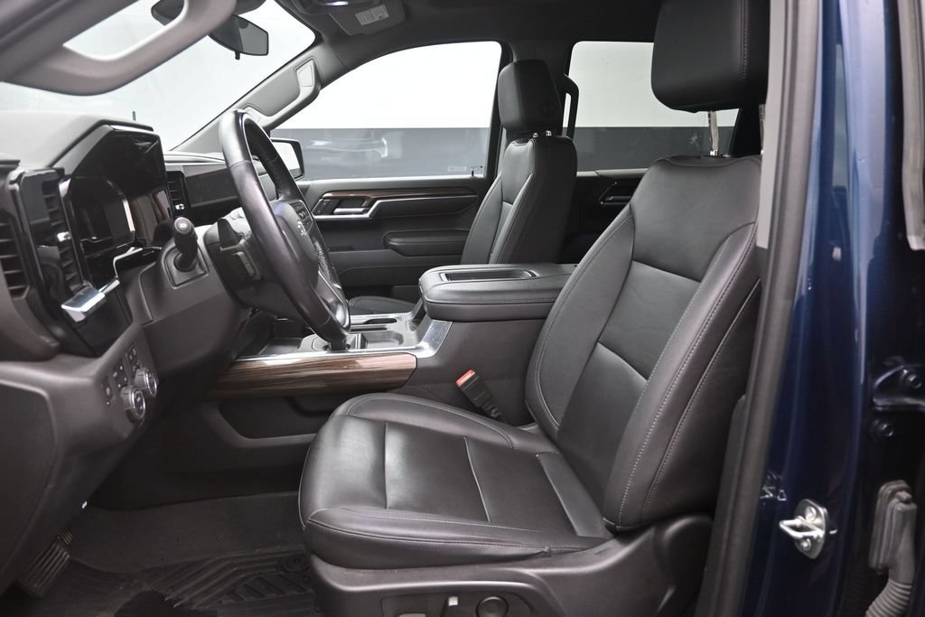 Used 2022 Chevrolet Silverado 1500 LT Trail Boss w/ LT Trail Boss Premium Package AWD/4WD image 18