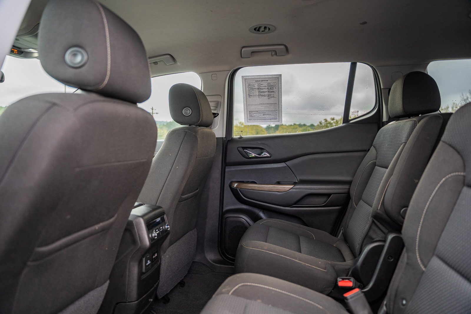 Used 2023 GMC Acadia SLE w/ Driver Convenience Package image 17