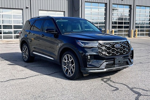 Certified 2025 Ford Explorer Platinum w/ Ultimate Package image 2