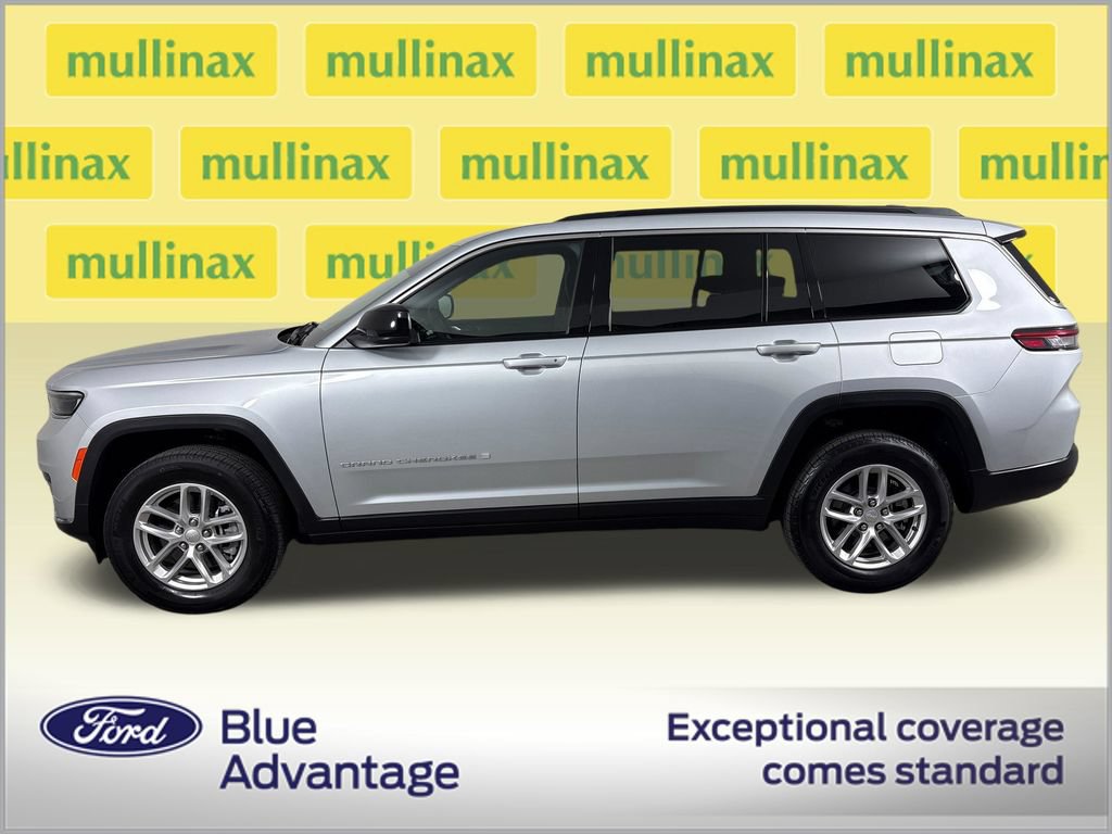 Used 2025 Jeep Grand Cherokee L Laredo RWD image 10