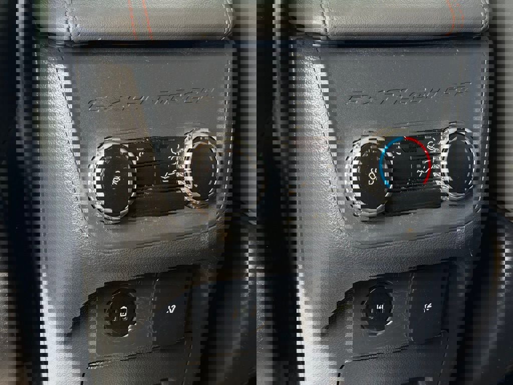 Certified 2025 Ford Explorer Active w/ Active Comfort Package image 30