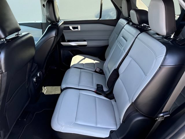 Certified 2021 Ford Explorer XLT w/ Equipment Group 202A AWD/4WD image 13
