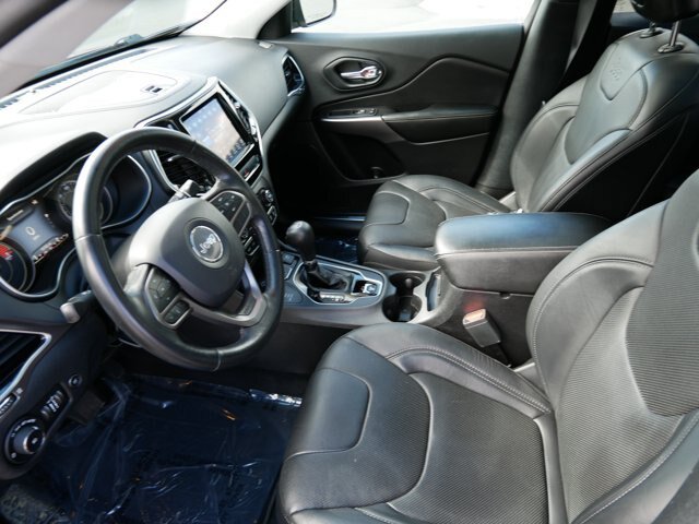 Used 2019 Jeep Cherokee Limited w/ Luxury Group AWD/4WD image 11