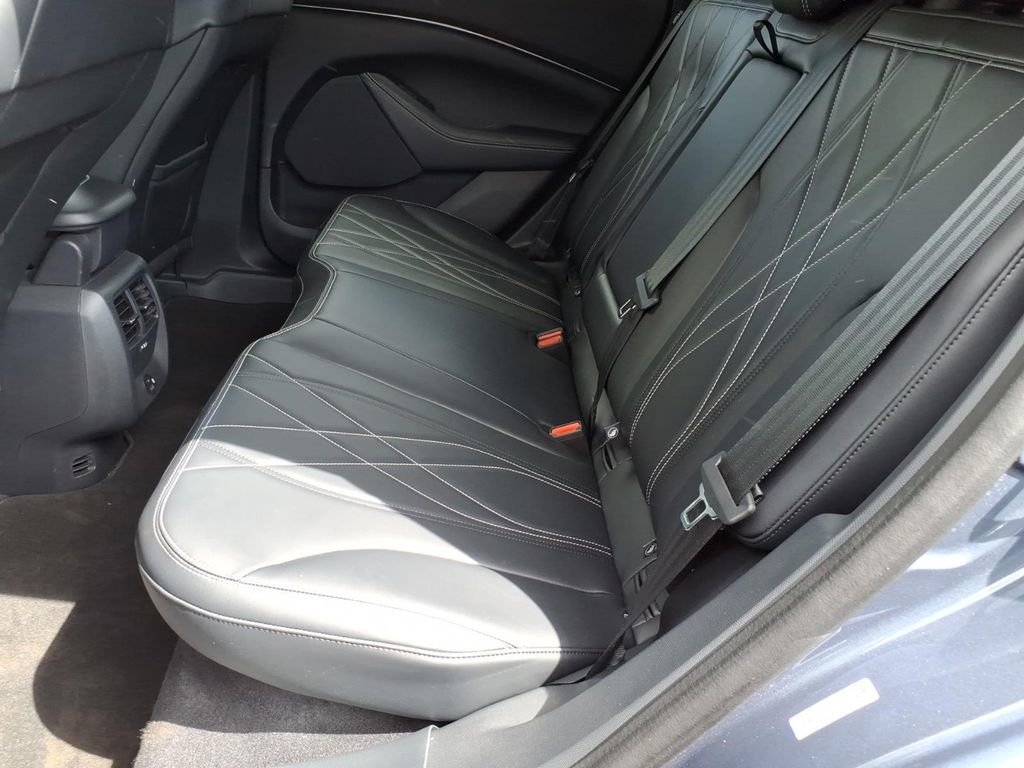 Certified 2021 Ford Mustang Mach-E Select w/ Comfort/Technology Package RWD image 9