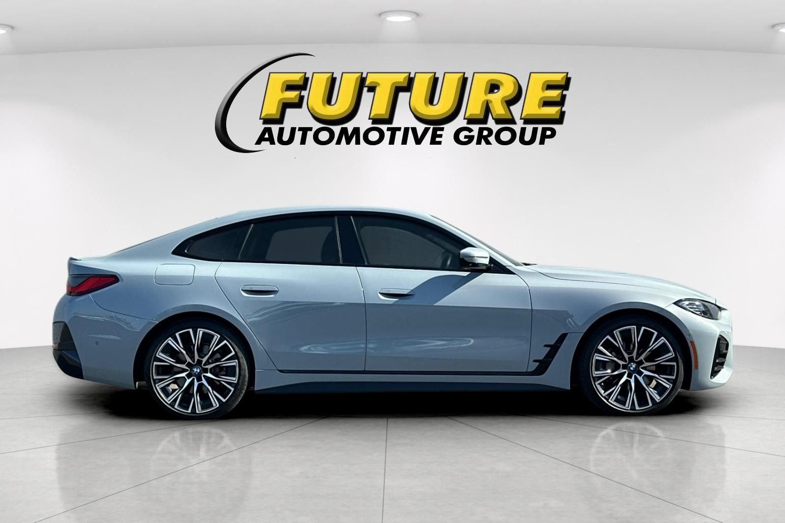Used 2022 BMW 430i Gran Coupe w/ M Sport Package RWD image 2