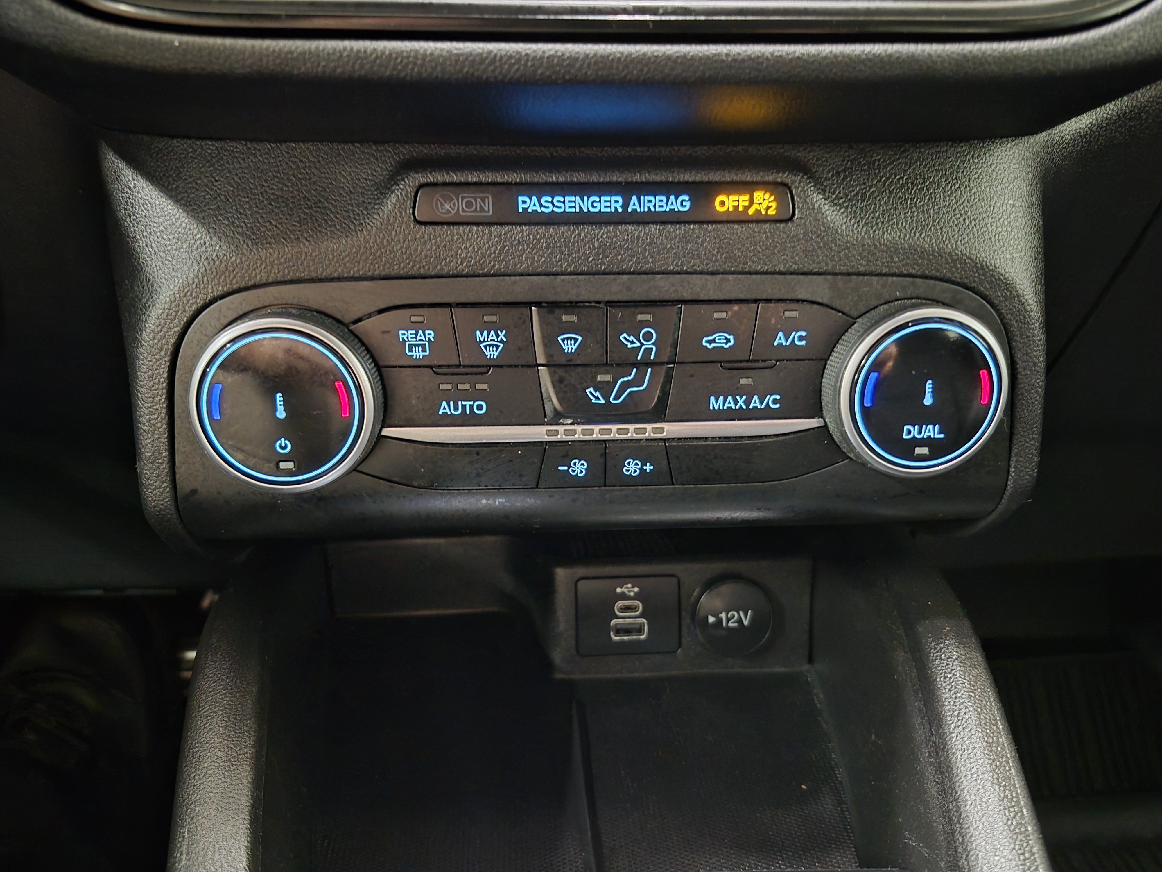 Certified 2024 Ford Escape ST-Line w/ Equipment Group 301A FWD image 33