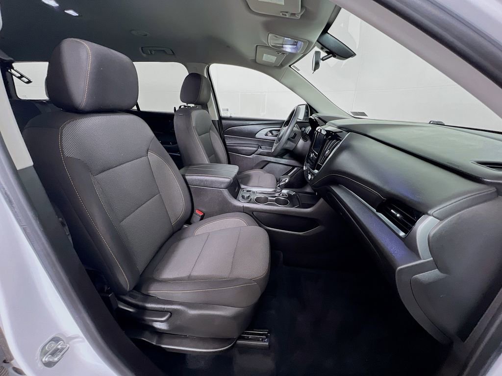 Used 2021 Chevrolet Traverse LS AWD/4WD image 32