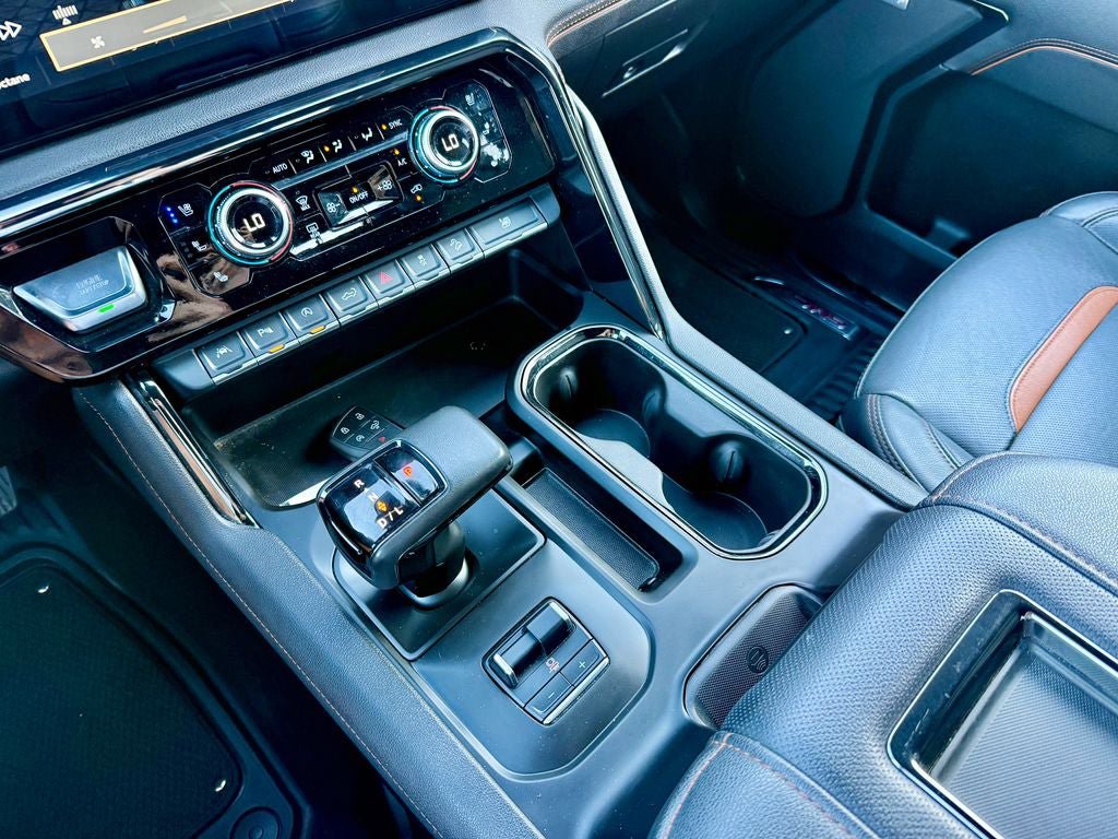 Used 2022 GMC Sierra 1500 AT4 w/ AT4 Premium Package AWD/4WD image 19