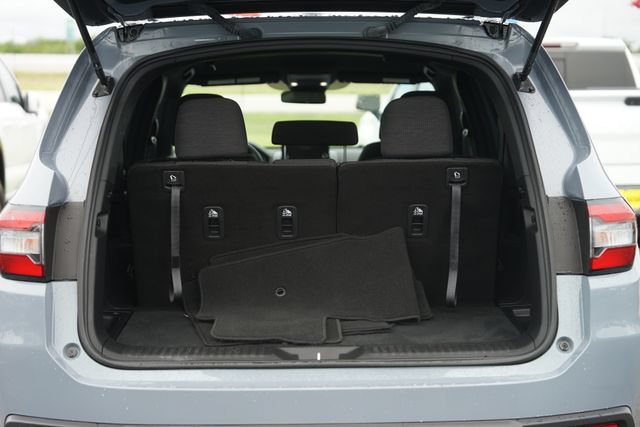 Used 2025 Honda Pilot Sport image 33