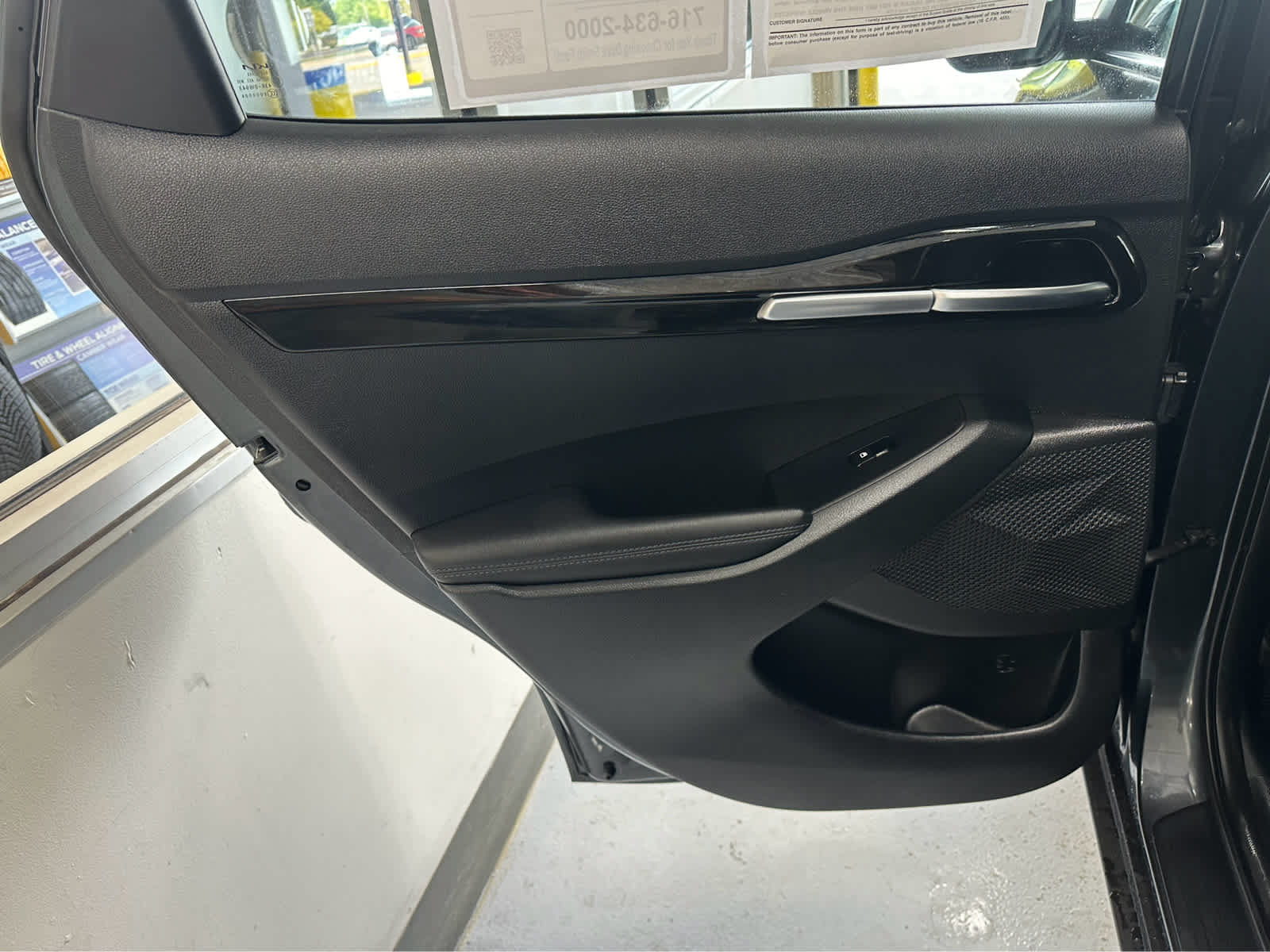 Used 2023 Kia Seltos S w/ Navigation Package AWD/4WD image 24